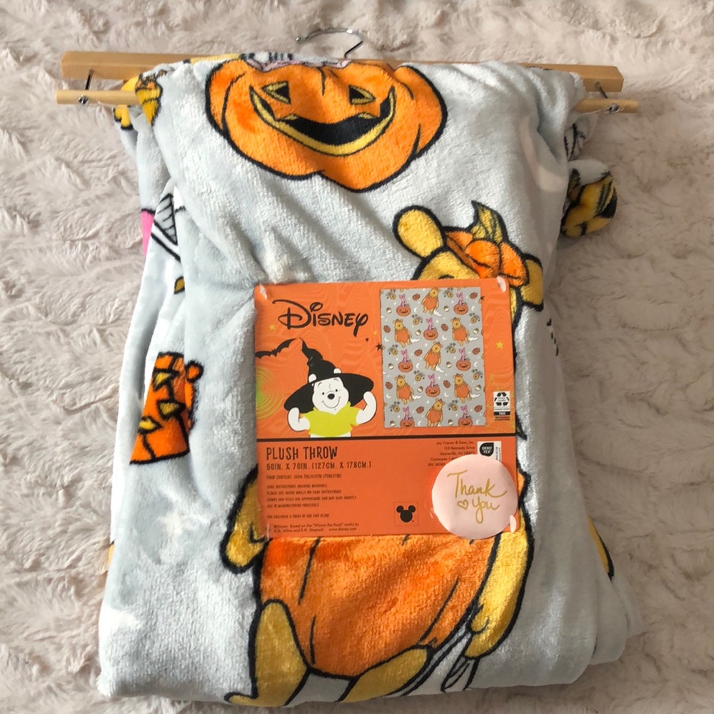 Disney Winnie the Pooh Halloween Plush Throw Blanket